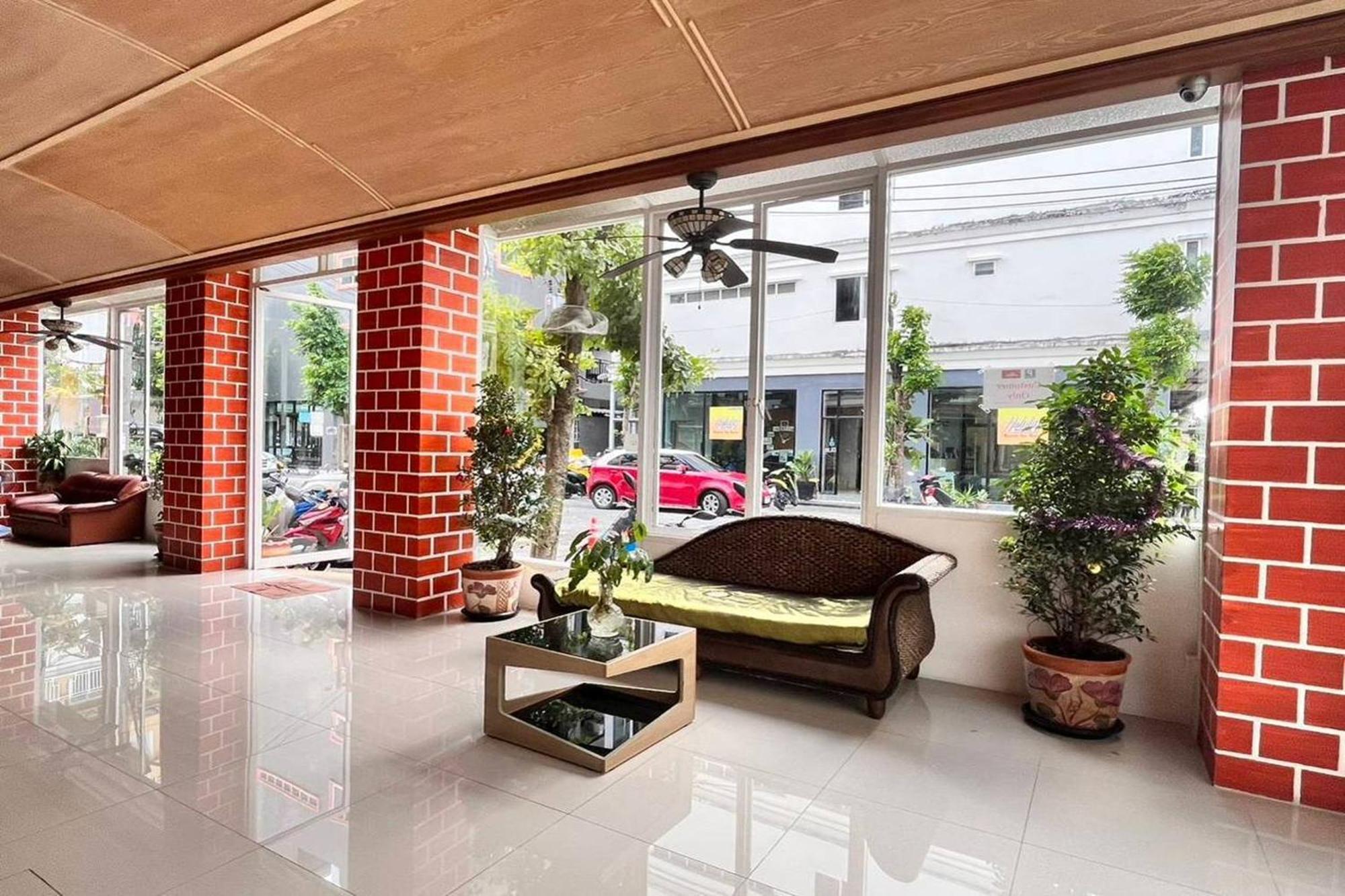 One World One Home Patong 2 Экстерьер фото